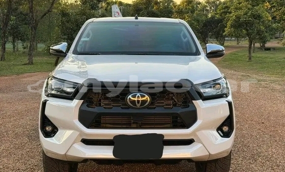 Buy Used Toyota 4Runner White Car in Vientiane in Vientiane Province Buy Used Toyota 4Runner White Car in Vientiane in Vientiane Province