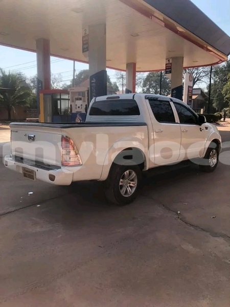 Big with watermark toyota hilux savannakhet province savannakhet 7137