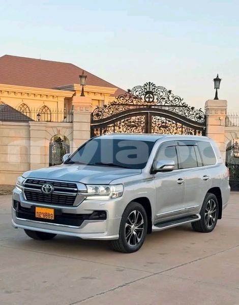 Big with watermark toyota land cruiser vientiane province vientiane 7138