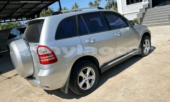 Buy Used Toyota RAV4 Silver Car in Vientiane in Vientiane Province Buy Used Toyota RAV4 Silver Car in Vientiane in Vientiane Province