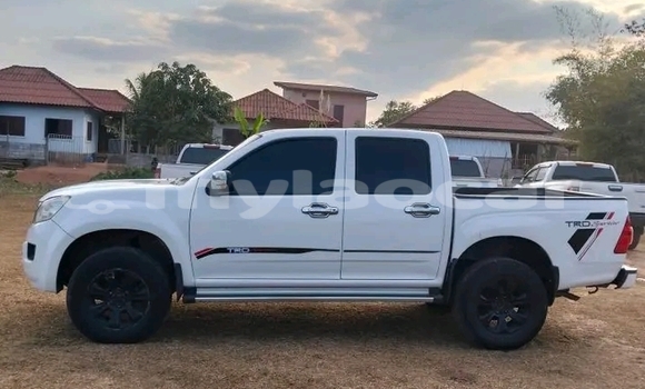 Buy Used Toyota Hilux Other Car in Vientiane in Vientiane Province Buy Used Toyota Hilux Other Car in Vientiane in Vientiane Province