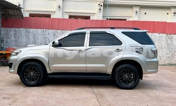 Buy Used Toyota RAV4 Other Car in Vientiane in Vientiane Province Buy Used Toyota RAV4 Other Car in Vientiane in Vientiane Province