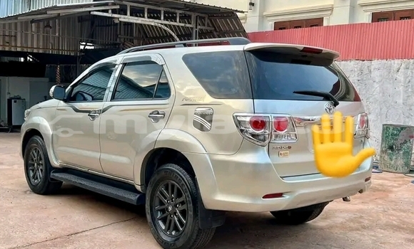 Buy Used Toyota RAV4 Other Car in Vientiane in Vientiane Province Buy Used Toyota RAV4 Other Car in Vientiane in Vientiane Province
