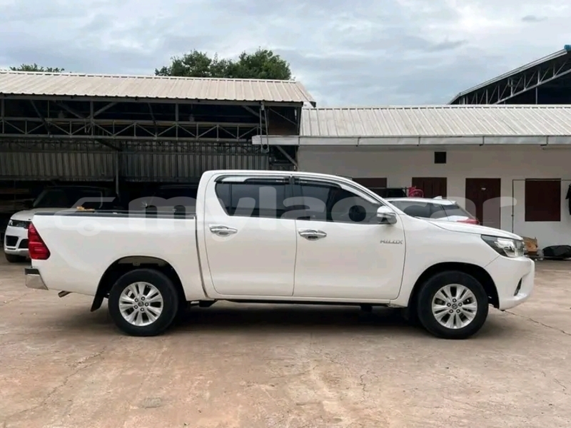 Big with watermark toyota hilux xaignabouli province sainyabuli 7151