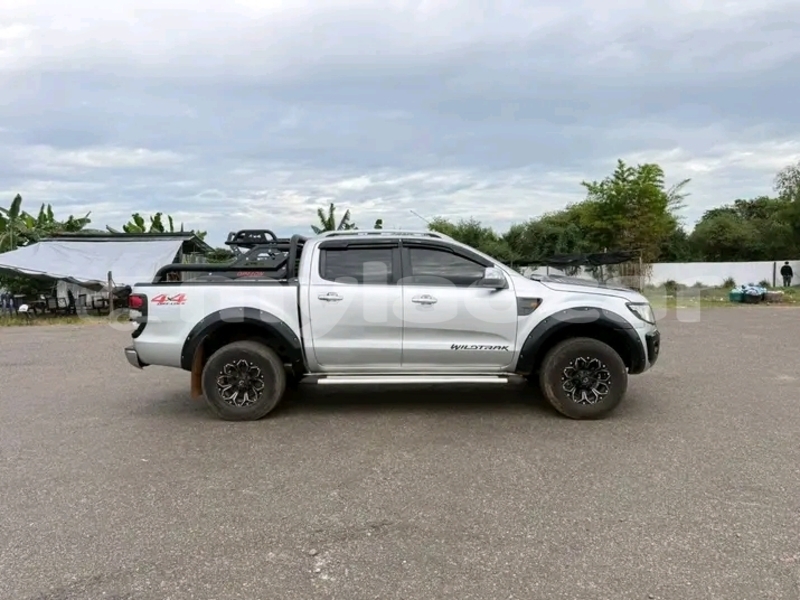 Big with watermark toyota hiluxe vigo xiangkhouang province phonsavan 7152