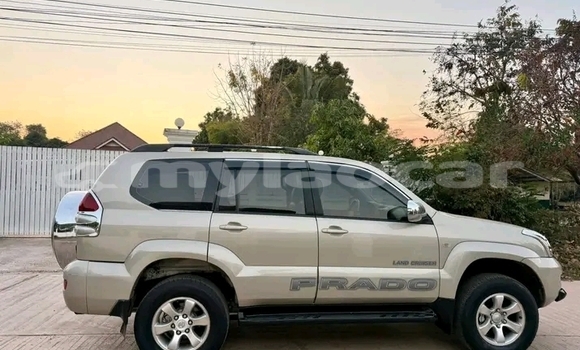 Buy Used Toyota Prado White Car in Luang Namtha in Luang Namtha Province Buy Used Toyota Prado White Car in Luang Namtha in Luang Namtha Province