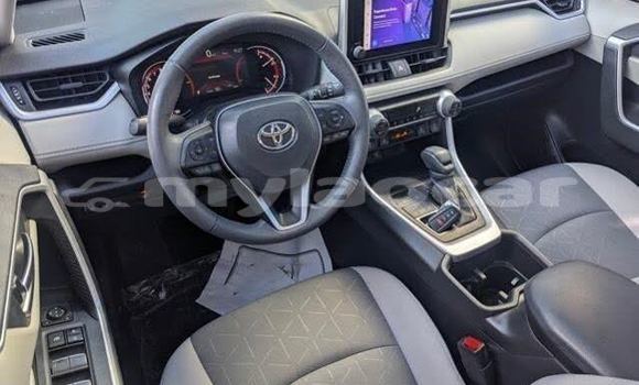 Buy Used Toyota RAV4 White Car in Luang Namtha in Luang Namtha Province Buy Used Toyota RAV4 White Car in Luang Namtha in Luang Namtha Province