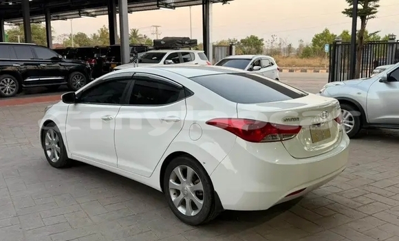 Buy Used Hyundai Elantra White Car in Vientiane in Vientiane Province Buy Used Hyundai Elantra White Car in Vientiane in Vientiane Province