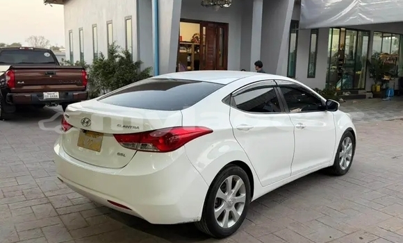 Buy Used Hyundai Elantra White Car in Vientiane in Vientiane Province Buy Used Hyundai Elantra White Car in Vientiane in Vientiane Province