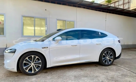 Buy Used Luxgen Luxgen7 SUV White Car in Vientiane in Vientiane Province Buy Used Luxgen Luxgen7 SUV White Car in Vientiane in Vientiane Province