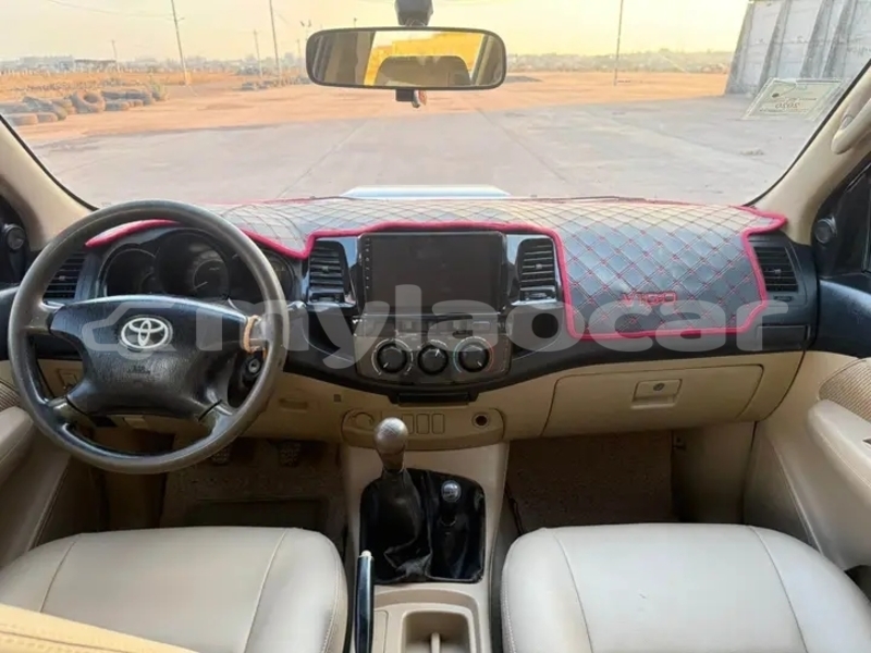 Big with watermark toyota hiluxe vigo vientiane province vientiane 7168