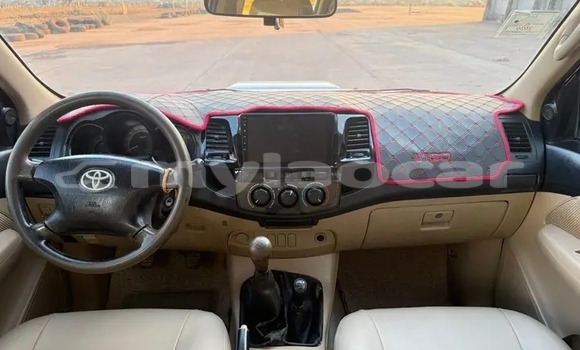 Buy Used Toyota Hiluxe VIGO White Car in Vientiane in Vientiane Province Buy Used Toyota Hiluxe VIGO White Car in Vientiane in Vientiane Province