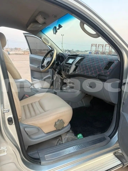 Big with watermark toyota vigo vientiane province vientiane 7180