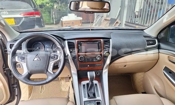 Buy Used Toyota REVO CAB Z-EDITION Other Car in Thakhek in Khammouan Province