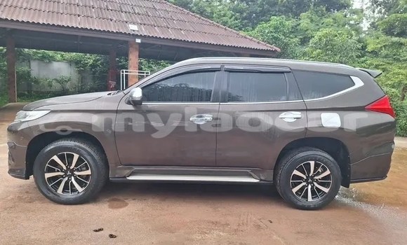 Buy Used Toyota REVO CAB Z-EDITION Other Car in Thakhek in Khammouan Province Buy Used Toyota REVO CAB Z-EDITION Other Car in Thakhek in Khammouan Province