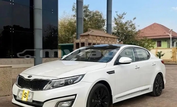 Buy Used Kia K5 White Car in Vientiane in Vientiane Province Buy Used Kia K5 White Car in Vientiane in Vientiane Province