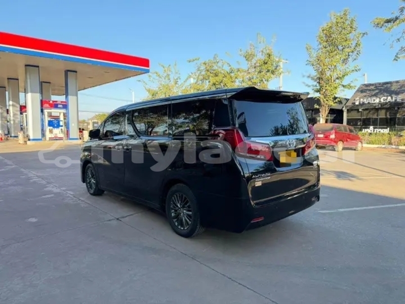 Big with watermark toyota alphard salavan province saravan 7193