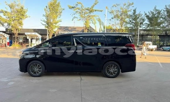 Buy Used Toyota Alphard Black Car in Saravan in Salavan Province Buy Used Toyota Alphard Black Car in Saravan in Salavan Province