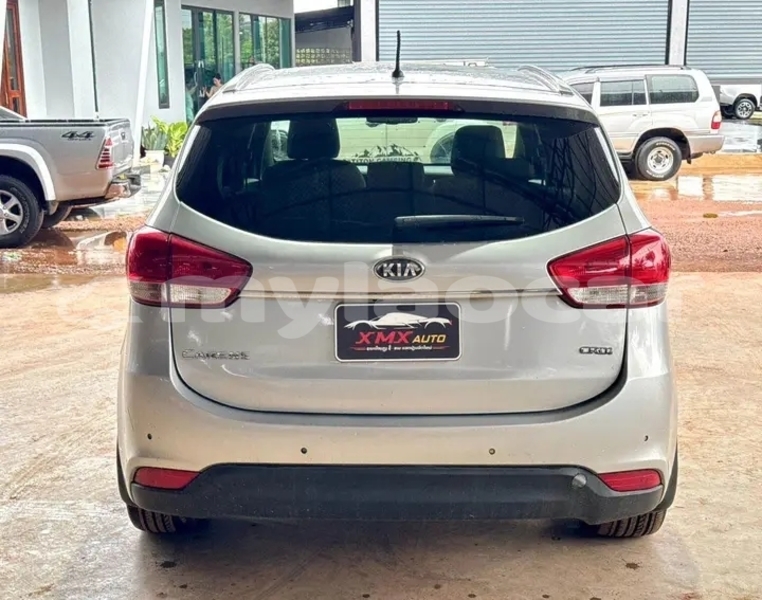 Big with watermark kia carens vientiane province vientiane 7194