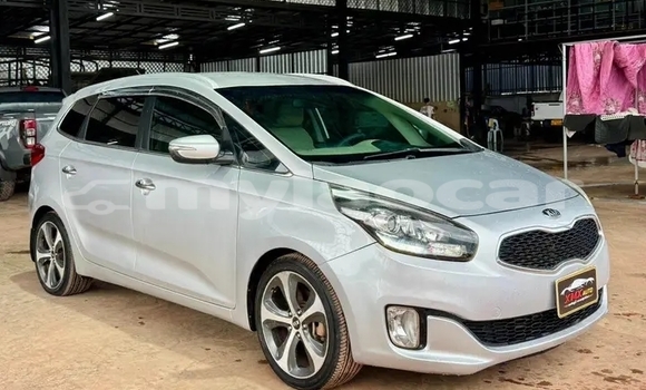 Buy Used Kia Carens Other Car in Vientiane in Vientiane Province Buy Used Kia Carens Other Car in Vientiane in Vientiane Province