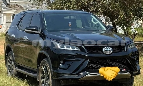 Buy Used Toyota Fortuner Black Car in Vientiane in Vientiane Province