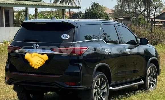 Buy Used Toyota Fortuner Black Car in Vientiane in Vientiane Province Buy Used Toyota Fortuner Black Car in Vientiane in Vientiane Province