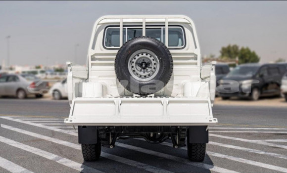 Buy Used Toyota Land Cruiser White Car in Vientiane in Vientiane Province Buy Used Toyota Land Cruiser White Car in Vientiane in Vientiane Province