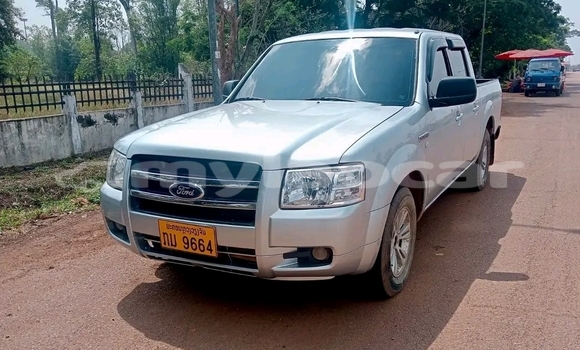 Buy Used FORD MUSTANG White Car in Vientiane in Vientiane Province Buy Used FORD MUSTANG White Car in Vientiane in Vientiane Province