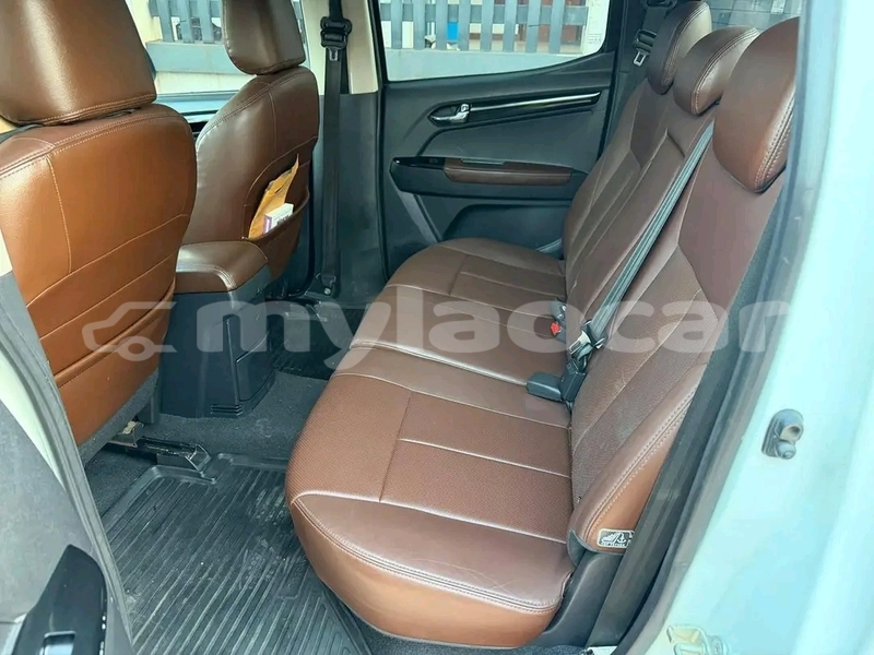 Big with watermark isuzu v cross 4x4 vientiane province vientiane 7215