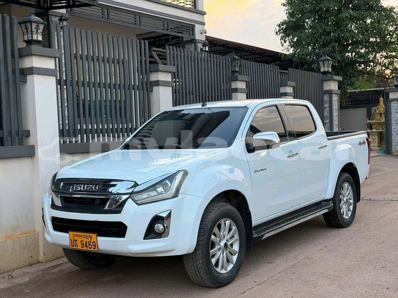 Big with watermark isuzu v cross 4x4 vientiane province vientiane 7215