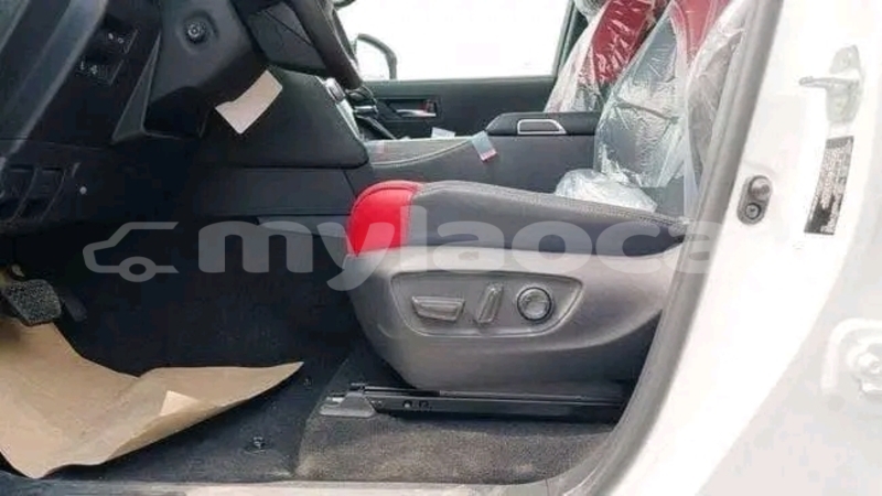 Big with watermark toyota land cruiser vientiane province vientiane 7220