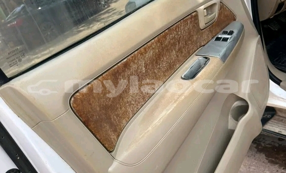 Buy Used Toyota Hilux White Car in Vientiane in Vientiane Province Buy Used Toyota Hilux White Car in Vientiane in Vientiane Province