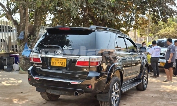 Buy Used Toyota Fortuner Black Car in Vientiane in Vientiane Province Buy Used Toyota Fortuner Black Car in Vientiane in Vientiane Province