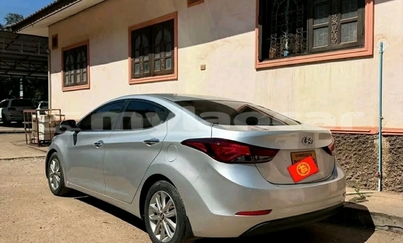 Buy Used Hyundai Tucson White Car in Vientiane in Vientiane Province Buy Used Hyundai Tucson White Car in Vientiane in Vientiane Province