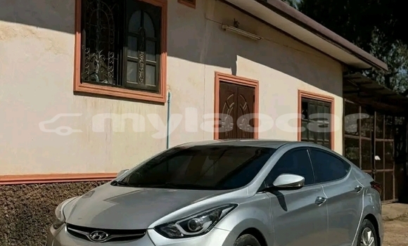 Buy Used Hyundai Tucson White Car in Vientiane in Vientiane Province Buy Used Hyundai Tucson White Car in Vientiane in Vientiane Province