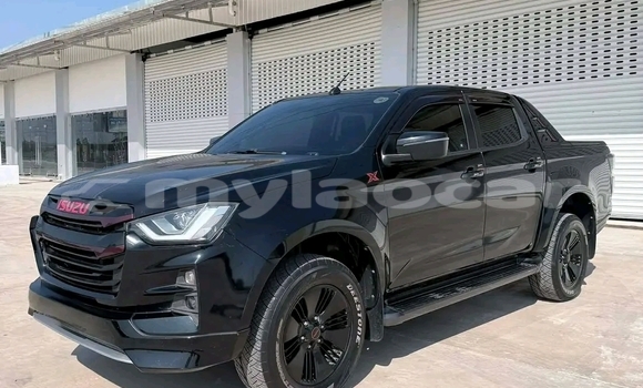 Buy Used Isuzu D-max Spark 4x4 Black Car in Vientiane in Vientiane Province Buy Used Isuzu D-max Spark 4x4 Black Car in Vientiane in Vientiane Province