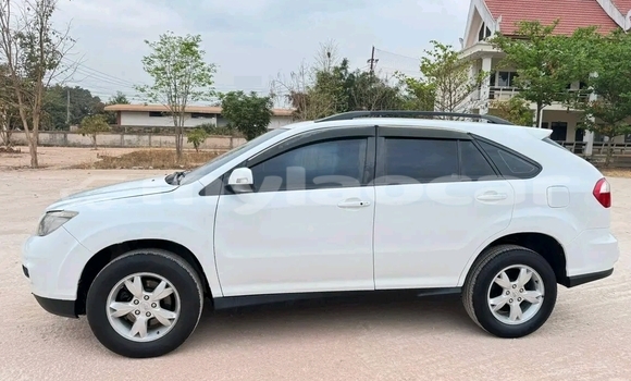 Buy Used BYD S6 White Car in Vientiane in Vientiane Province Buy Used BYD S6 White Car in Vientiane in Vientiane Province