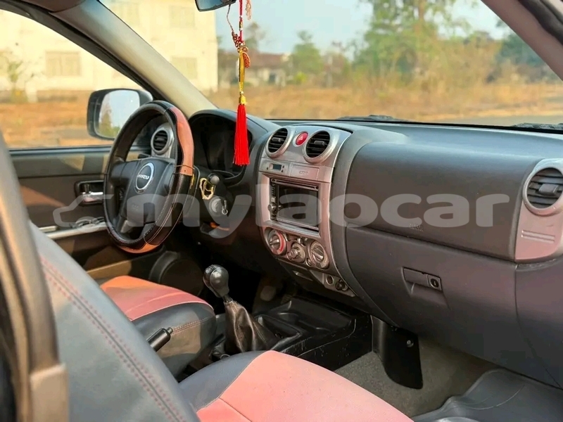 Big with watermark isuzu v cross 4x4 vientiane province vientiane 7240