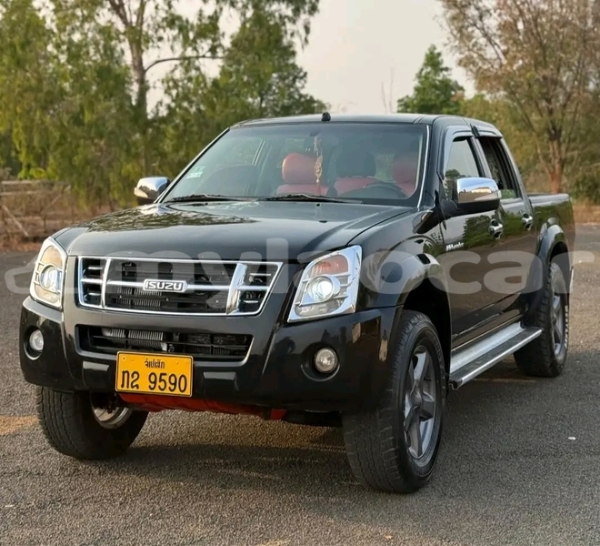 Big with watermark isuzu v cross 4x4 vientiane province vientiane 7240