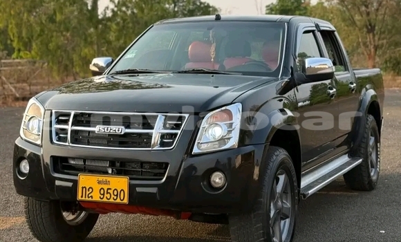 Buy Used Isuzu V-Cross 4x4 Black Car in Vientiane in Vientiane Province Buy Used Isuzu V-Cross 4x4 Black Car in Vientiane in Vientiane Province
