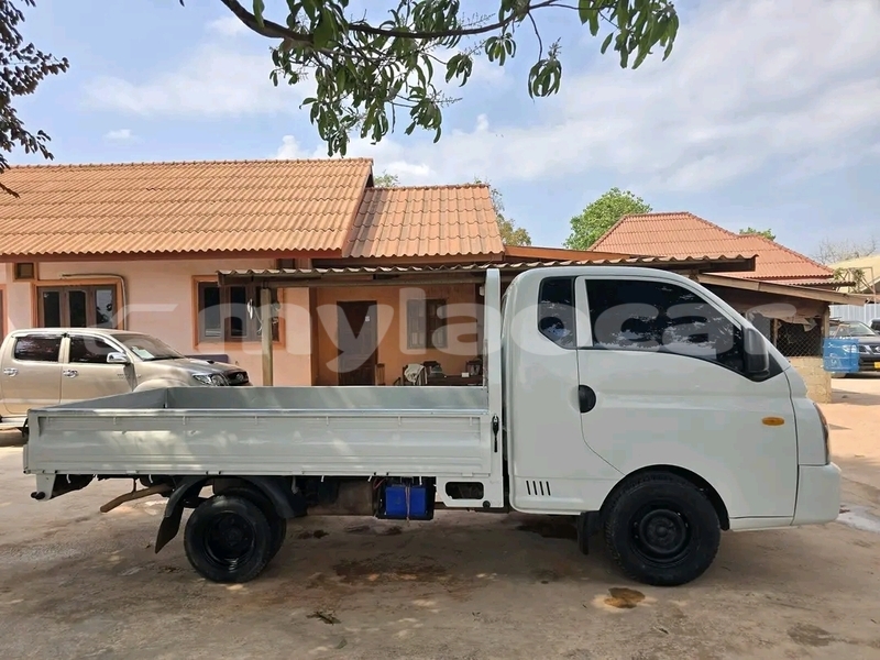 Big with watermark hyundai h200 vientiane province vientiane 7241