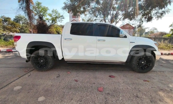 Buy Used Toyota Tundra White Car in Vientiane in Vientiane Province Buy Used Toyota Tundra White Car in Vientiane in Vientiane Province