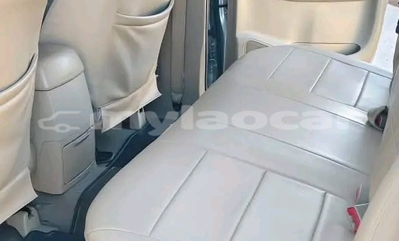 Buy Used Toyota Hilux White Car in Vientiane in Vientiane Province Buy Used Toyota Hilux White Car in Vientiane in Vientiane Province