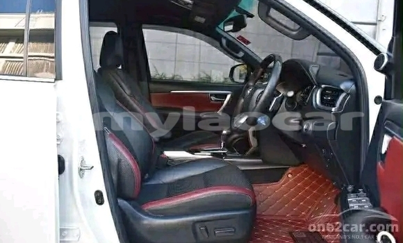 Buy Used Toyota Aygo White Car in Vientiane in Vientiane Province Buy Used Toyota Aygo White Car in Vientiane in Vientiane Province