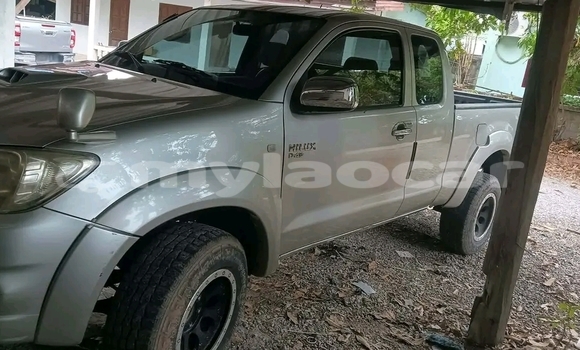 Acheter Occasion Voiture Toyota Hilux Blanc à Vientiane, Vientiane Province Acheter Occasion Voiture Toyota Hilux Blanc à Vientiane, Vientiane Province