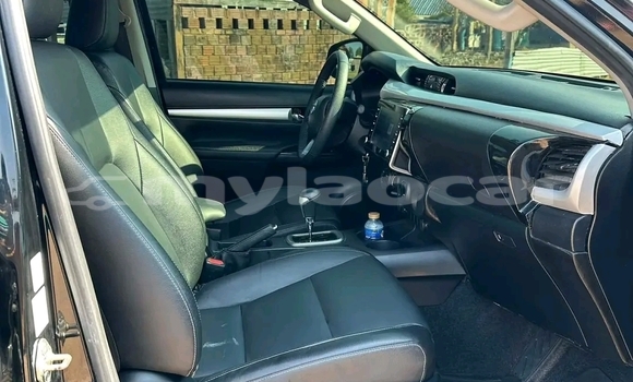 Buy Used Toyota Hilux Black Car in Vientiane in Vientiane Province Buy Used Toyota Hilux Black Car in Vientiane in Vientiane Province