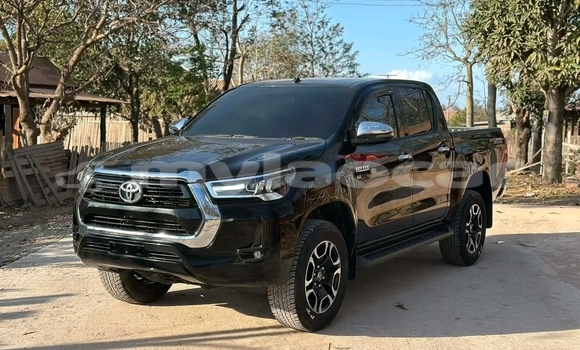 Buy Used Toyota Hilux Black Car in Vientiane in Vientiane Province Buy Used Toyota Hilux Black Car in Vientiane in Vientiane Province