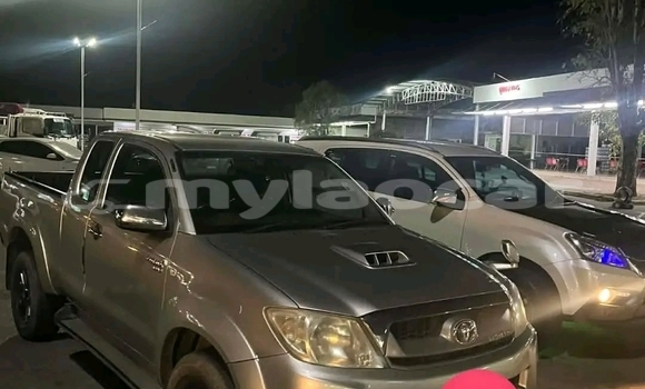 Buy Used Toyota Hilux White Car in Vientiane in Vientiane Province Buy Used Toyota Hilux White Car in Vientiane in Vientiane Province