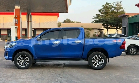 Buy Used Toyota REVO CAB Z-EDITION Blue Car in Vientiane in Vientiane Province Buy Used Toyota REVO CAB Z-EDITION Blue Car in Vientiane in Vientiane Province