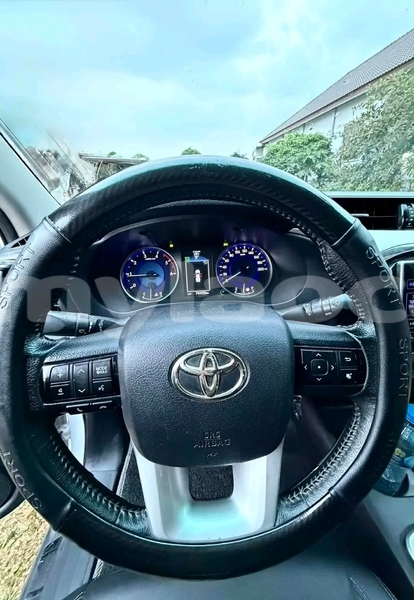 Big with watermark toyota runx vientiane province vientiane 7270